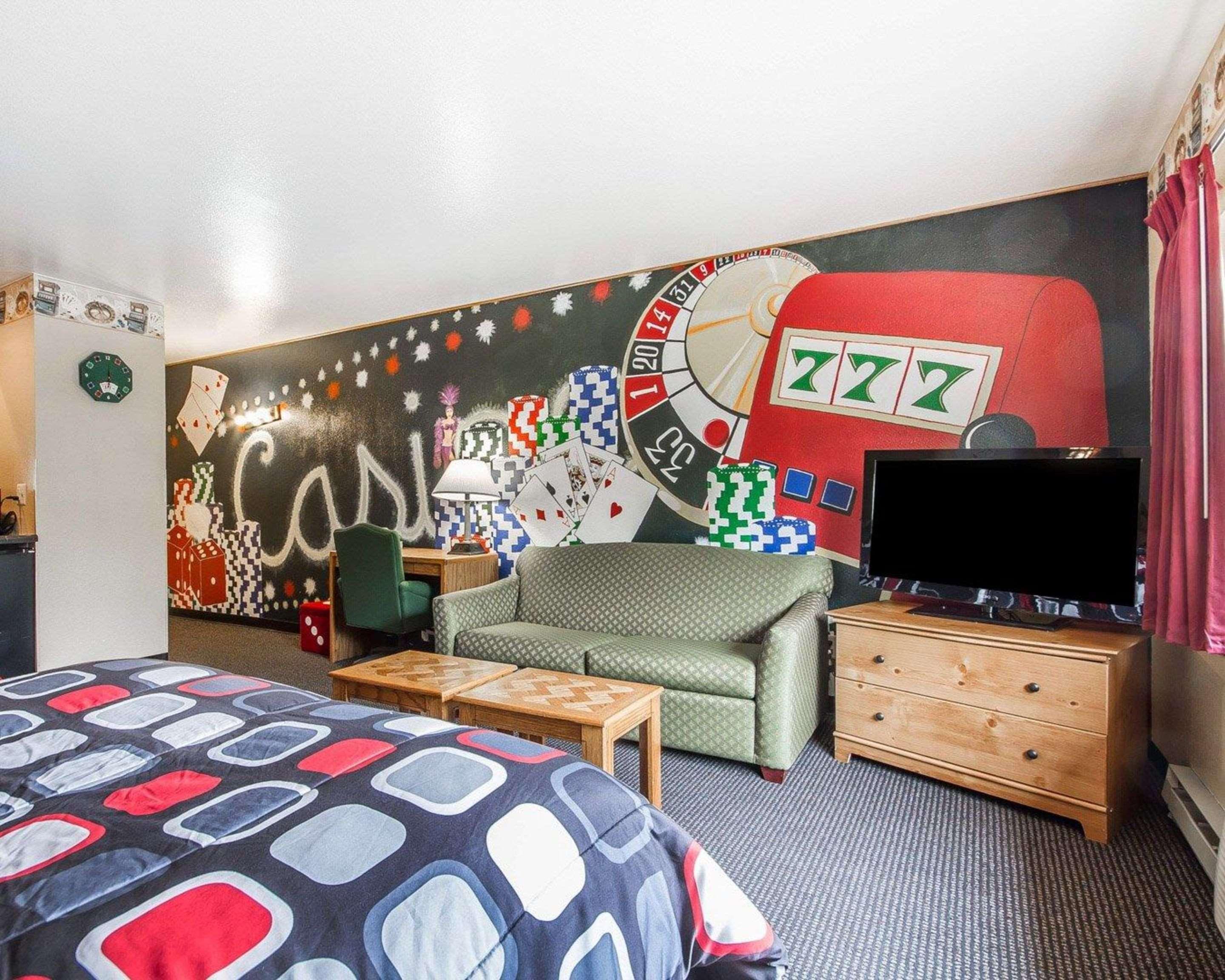 Rodeway Inn & Suites Madison East מראה חיצוני תמונה