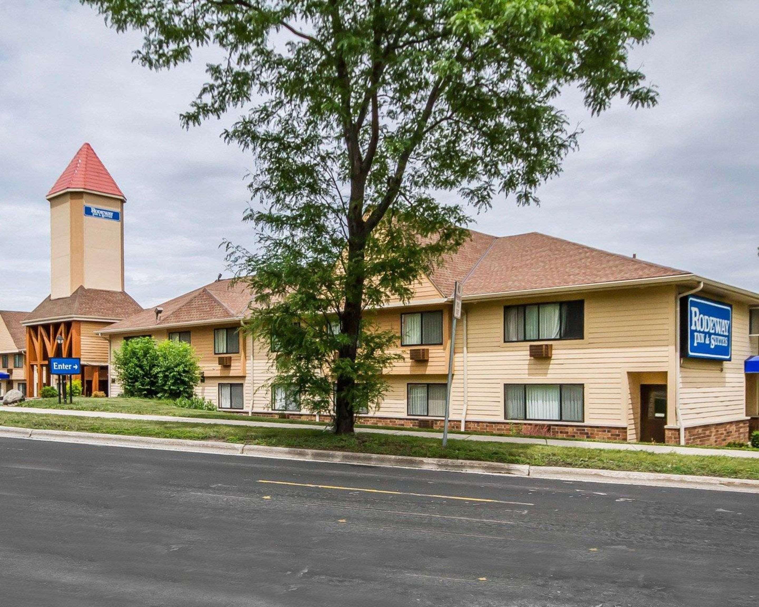 Rodeway Inn & Suites Madison East מראה חיצוני תמונה