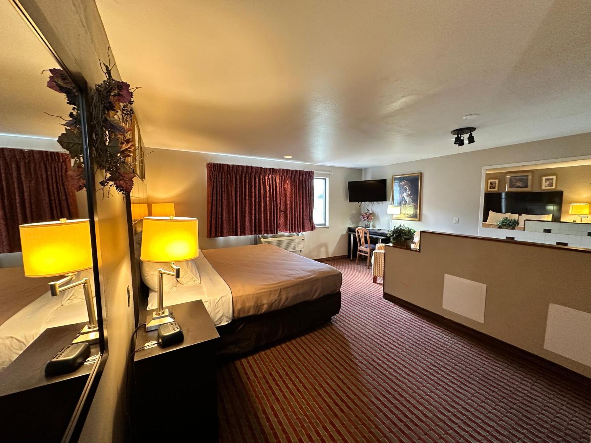 Rodeway Inn & Suites Madison East מראה חיצוני תמונה