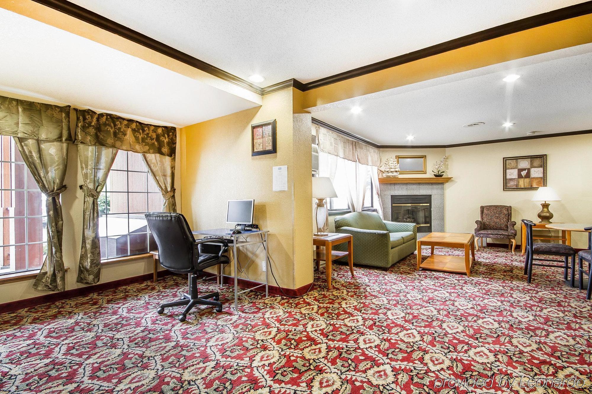 Rodeway Inn & Suites Madison East מראה חיצוני תמונה